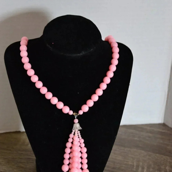 Vintage Beaded Tassle Necklace - Picture 2 of 7